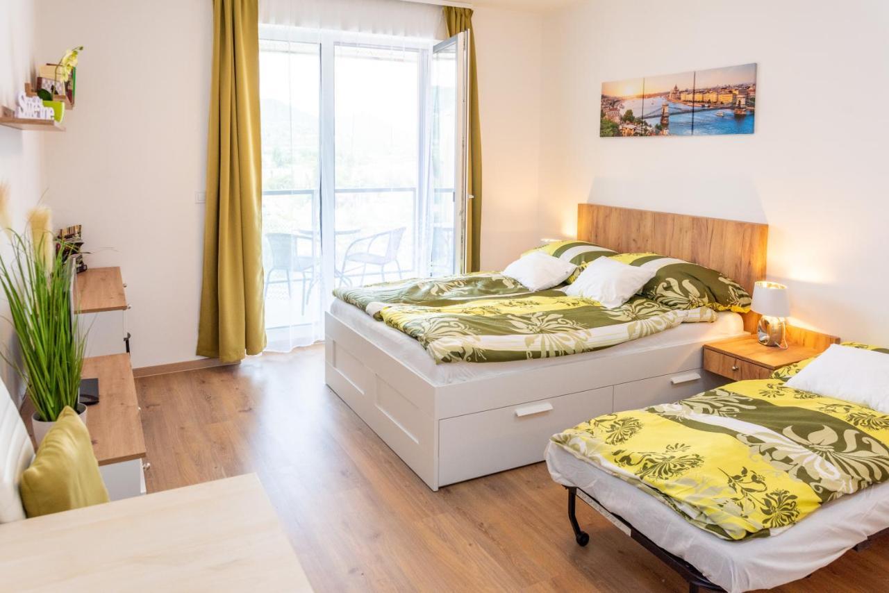 Sweet , 30sqm Studio, Free Private Parking, Mountain View, Balcony, 20 Min From Downtown Апартаменти *