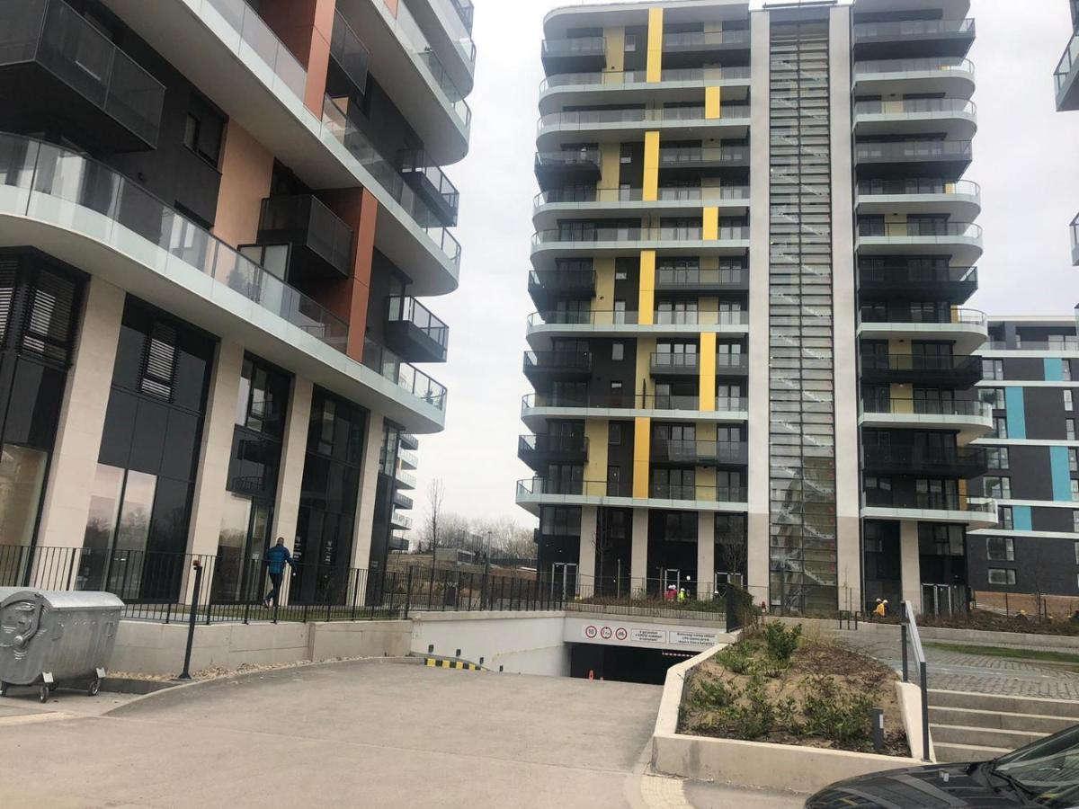 Sweet , 30sqm Studio, Free Private Parking, Mountain View, Balcony, 20 Min From Downtown * Будапешт